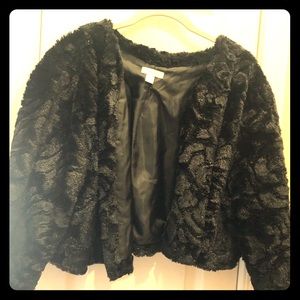 Cropped fake fur 🖤